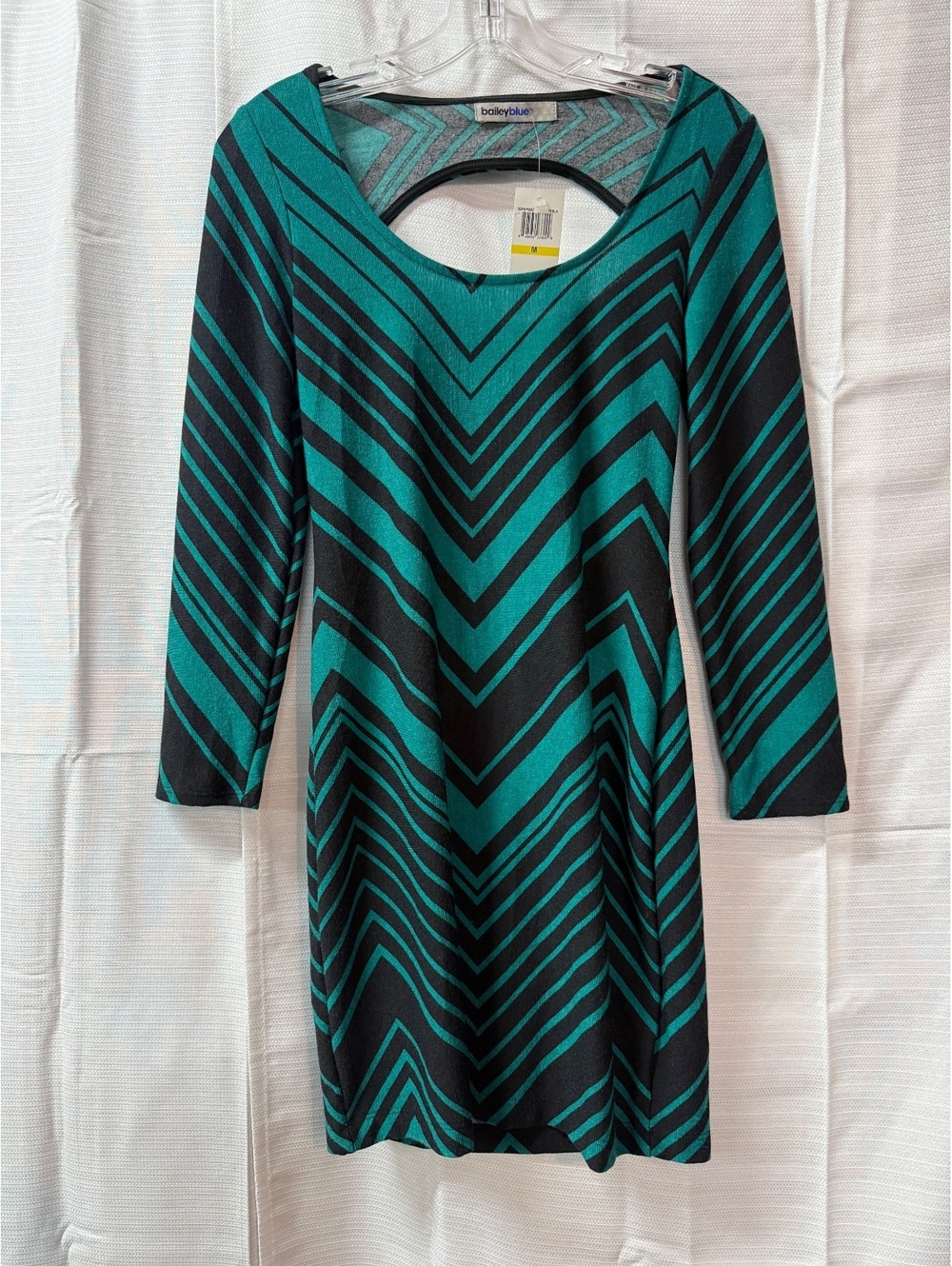 baileyblue Women's Long Sleeve Chevron Pattern Dress with Back Cutout, Size M